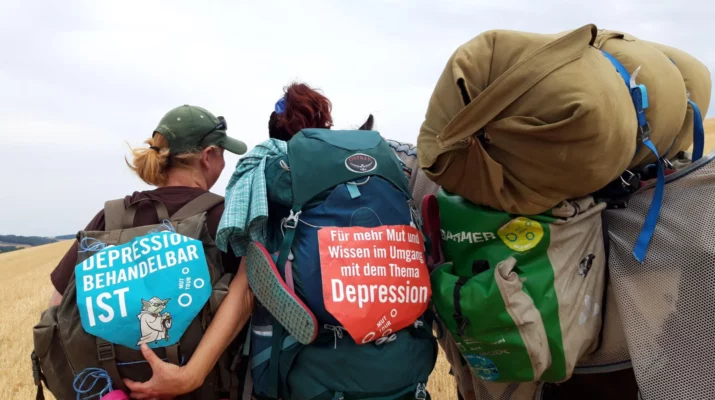 Menschen die auf der MUT Tour mit wandern